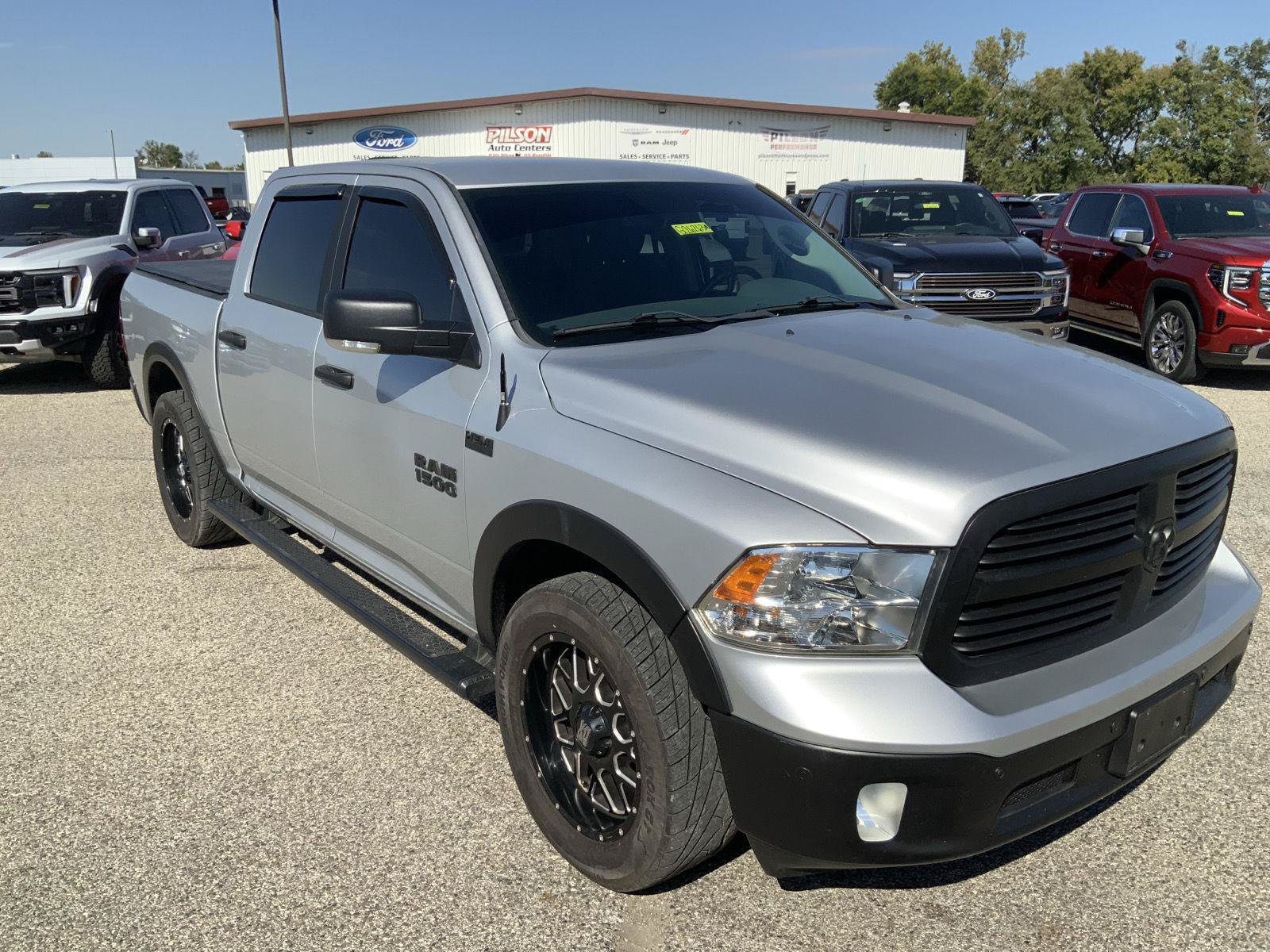 Used 2017 RAM 1500 Big Horn AWD/4WD image 2