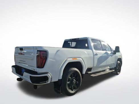 Used 2024 GMC Sierra 3500 AT4 w/ Technology Package AWD/4WD image 5