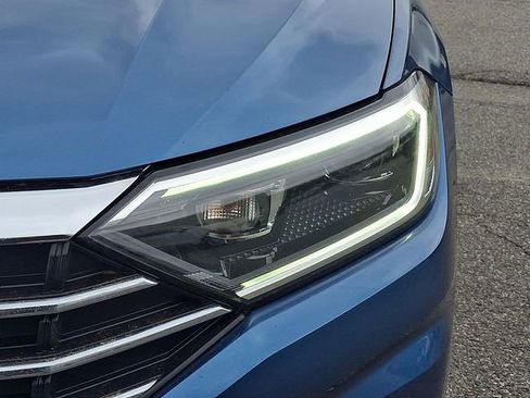Used 2019 Volkswagen Jetta SEL Premium FWD image 9