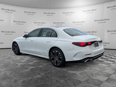 Used 2025 Mercedes-Benz E 350 4MATIC Sedan image 3
