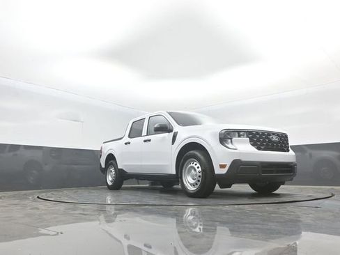 New 2026 Ford Maverick XL w/ Equipment Group 101A AWD/4WD image 32