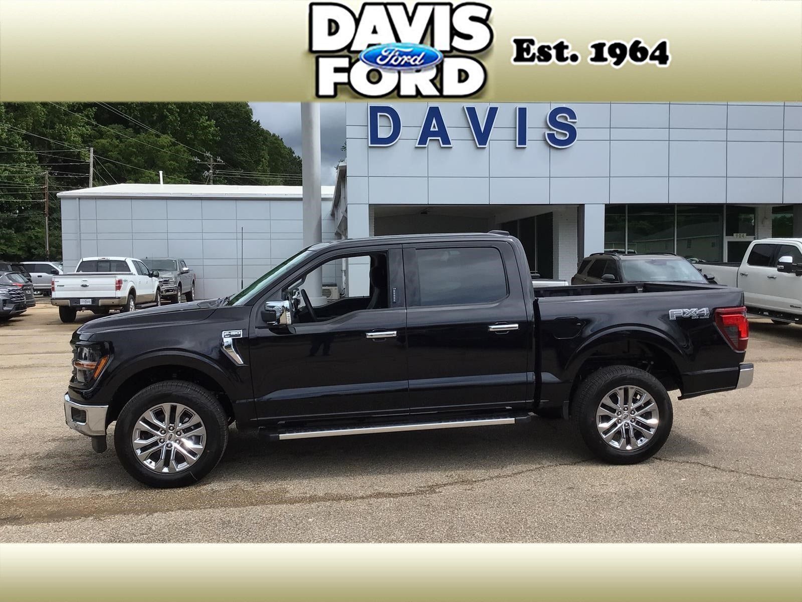 New 2026 Ford F150 XLT w/ Equipment Group 302A MID AWD/4WD image 4