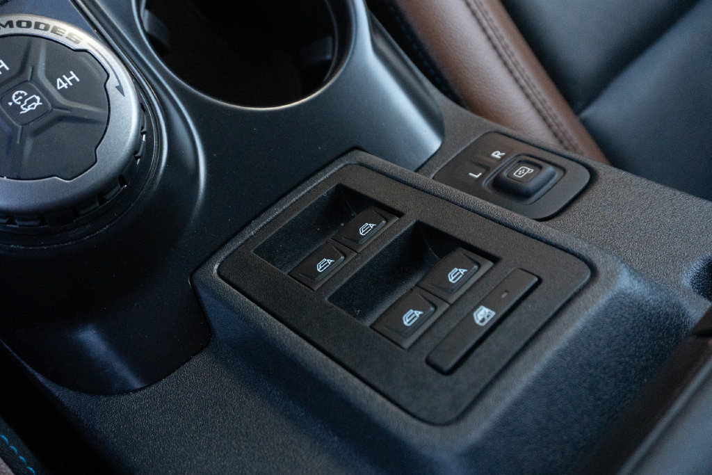 Used 2024 Ford Bronco Outer Banks AWD/4WD image 36