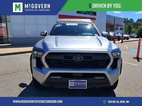 Used 2025 Toyota Tacoma TRD Off-Road AWD/4WD image 7