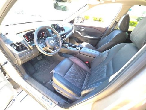Used 2023 Nissan Rogue Platinum w/ Platinum Premium Package AWD/4WD image 12