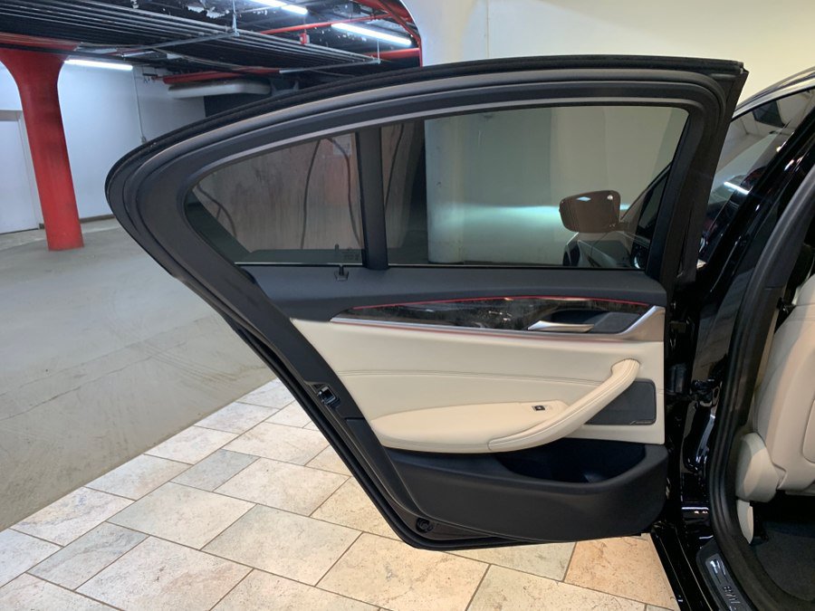 Used 2023 BMW 530i w/ Premium Package RWD image 54