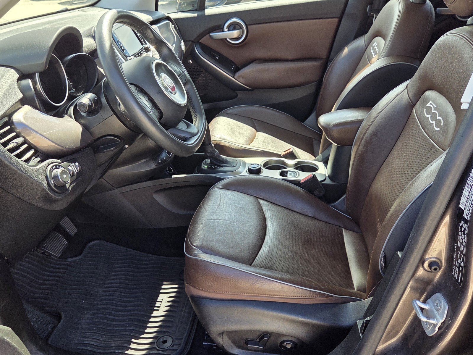 Used 2017 FIAT 500X Lounge w/ Lounge Premium Package (FWD) image 4