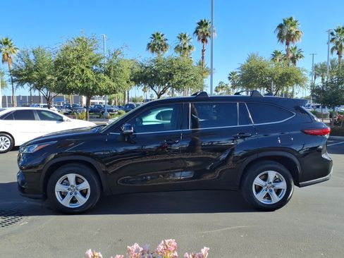 Certified 2020 Toyota Highlander LE FWD image 7