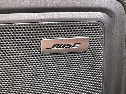 New 2025 Porsche Macan Base image 38