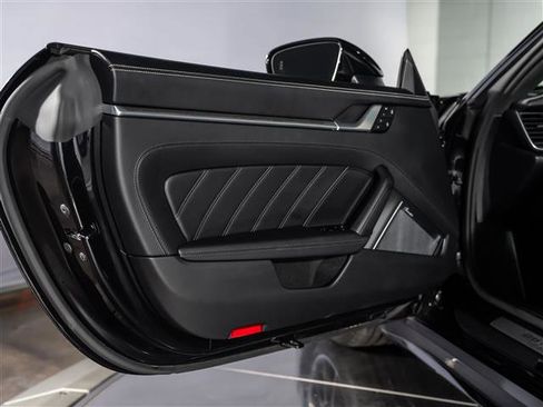 Certified 2025 Porsche 911 Turbo S AWD/4WD image 22