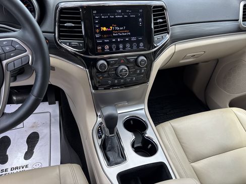 Used 2021 Jeep Grand Cherokee Limited RWD image 17