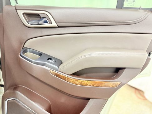 Used 2015 GMC Yukon Denali w/ Premium Package image 30