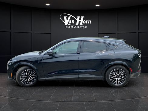 Certified 2025 Ford Mustang Mach-E Premium AWD/4WD image 4