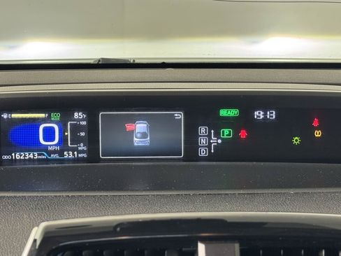 Used 2017 Toyota Prius Two FWD image 18