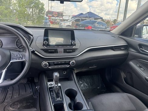 Used 2020 Nissan Altima 2.5 S FWD image 4