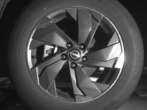 Used 2025 Nissan Rogue SV image 12