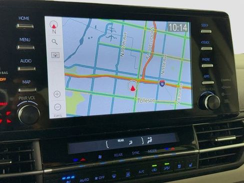 Certified 2023 Toyota Sienna Platinum image 13