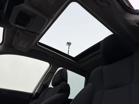 Used 2023 Subaru Forester Premium image 3