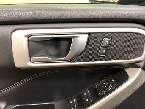 Certified 2021 Ford Explorer XLT w/ Equipment Group 202A image 30