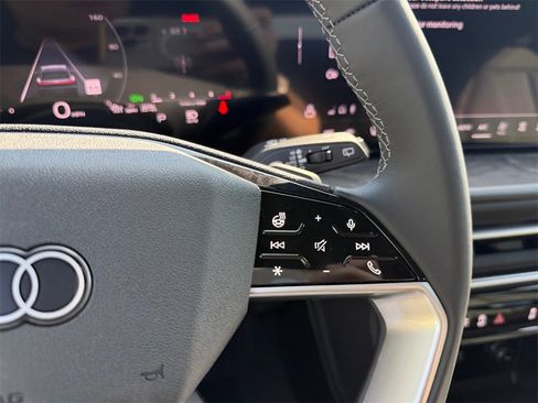 New 2025 Audi Q5 Premium Plus image 25