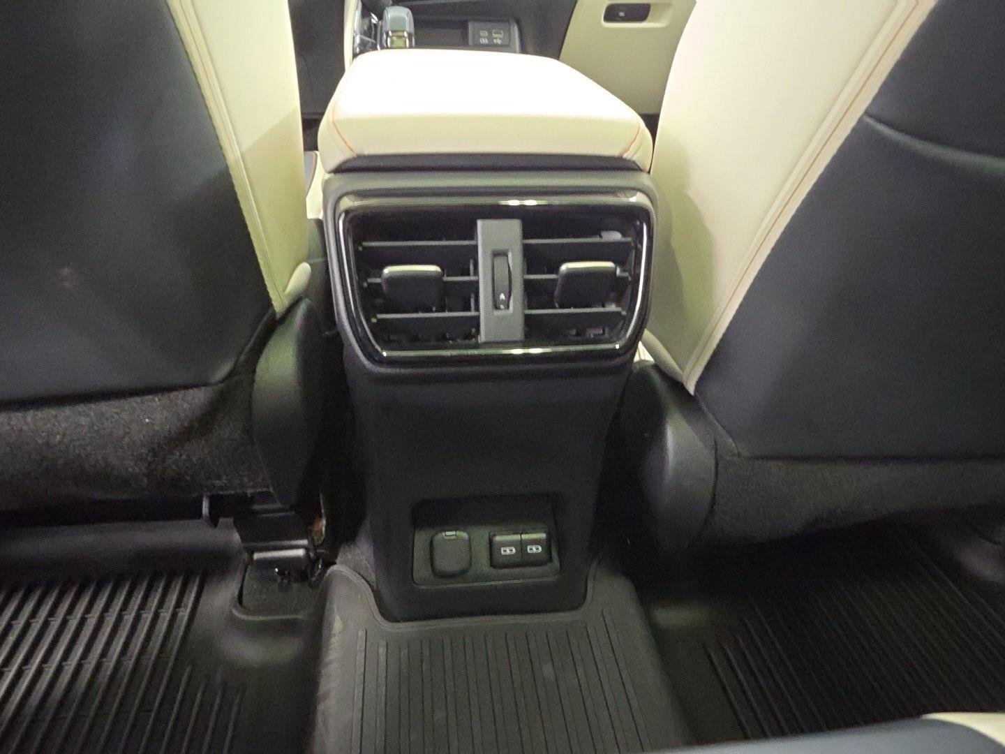 Used 2024 Lexus NX 350h AWD w/ Vision Package image 22