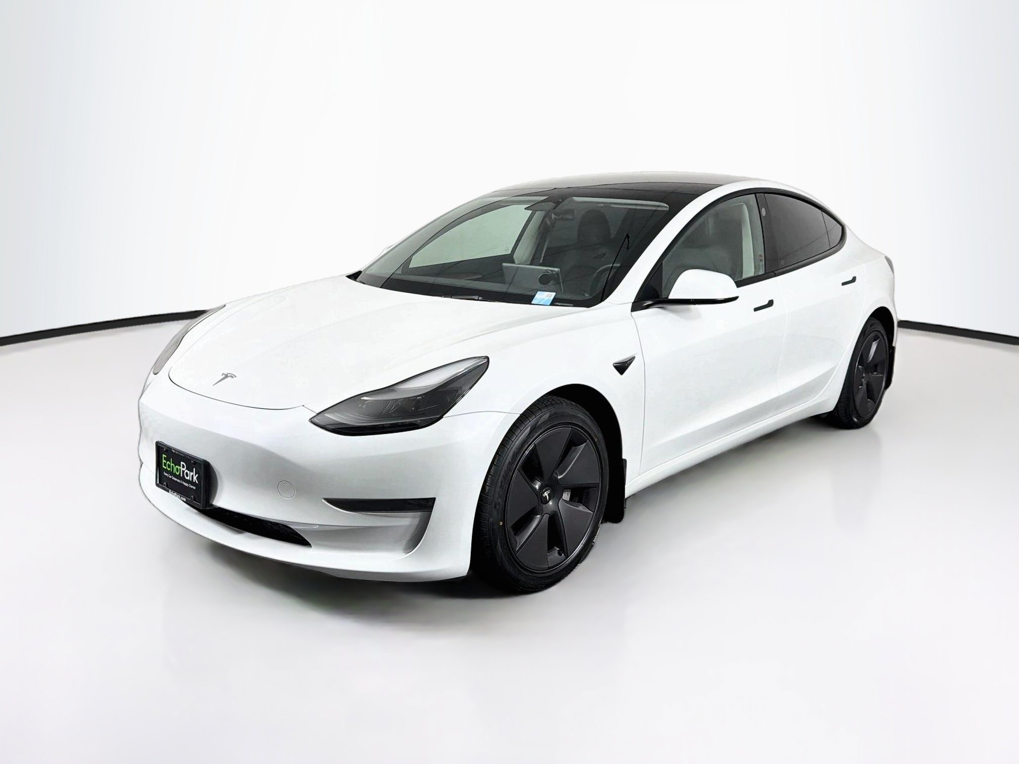 Used 2023 Tesla Model 3 Standard Range RWD image 3