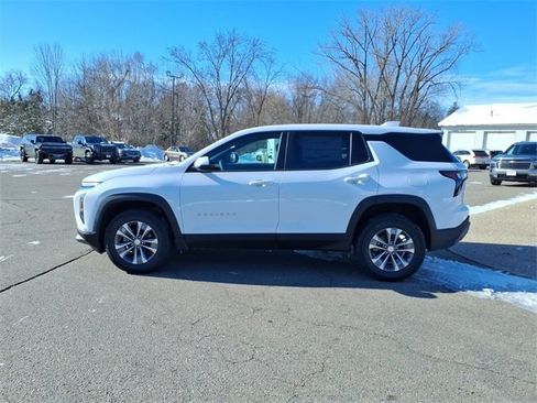 New 2026 Chevrolet Equinox LT w/ Convenience Package II image 7