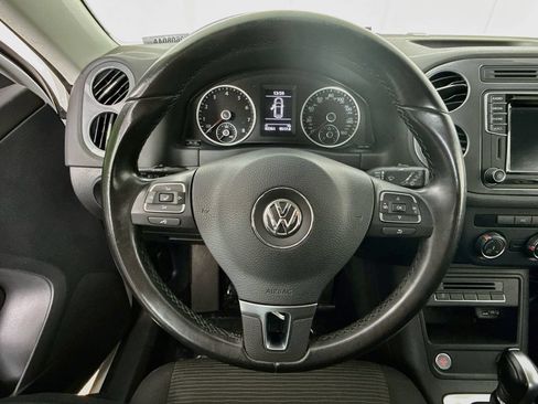 Used 2017 Volkswagen Tiguan Limited w/ Premium Package AWD/4WD image 12
