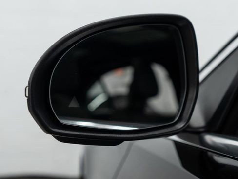 Used 2025 Mercedes-Benz C 300 4MATIC Sedan image 51