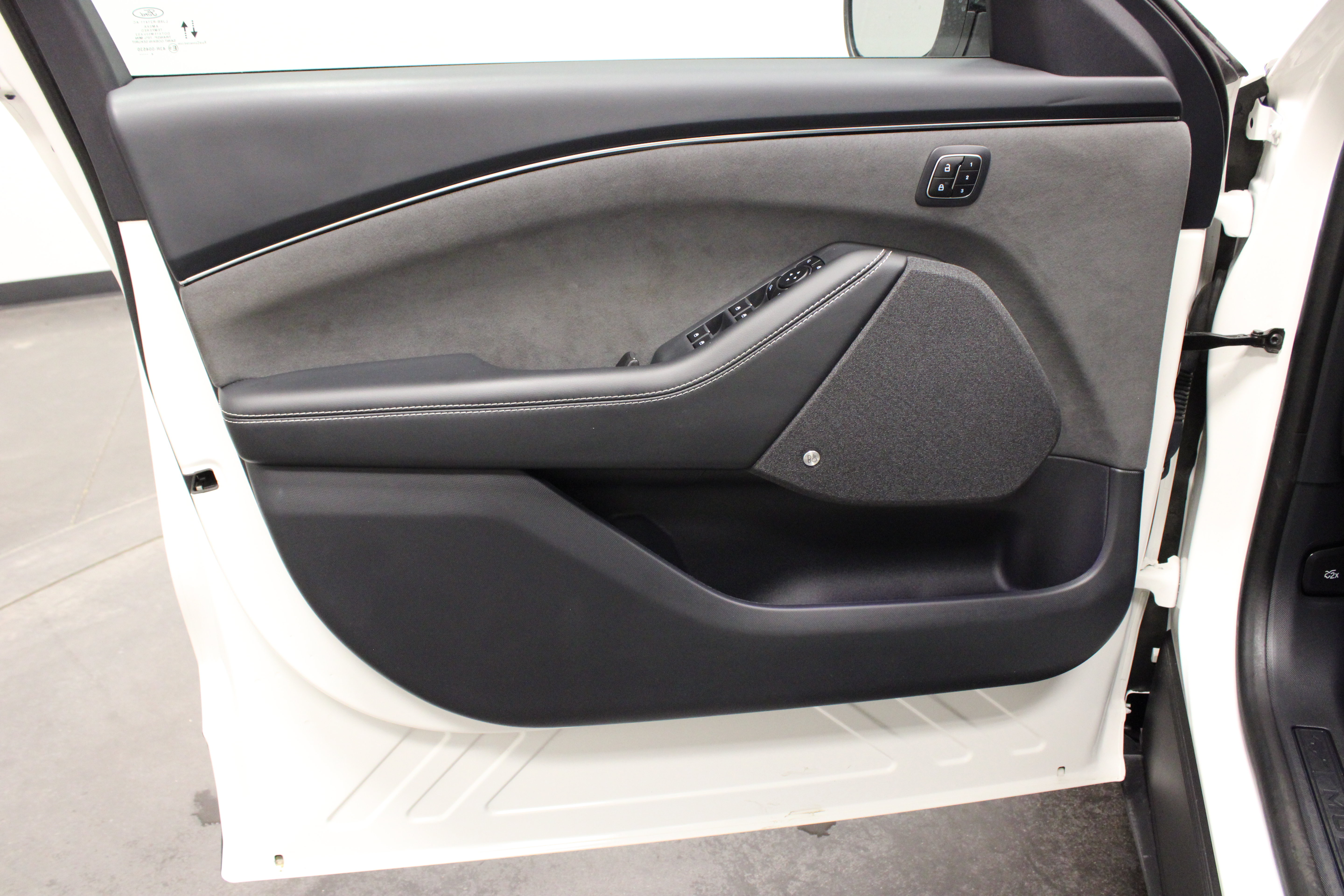 Used 2024 Ford Mustang Mach-E GT AWD/4WD image 19