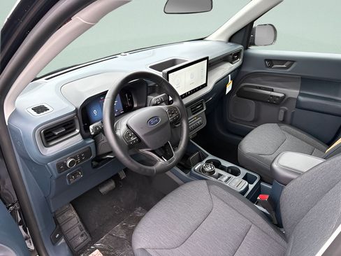 Used 2025 Ford Maverick XLT w/ XLT Luxury Package AWD/4WD image 4