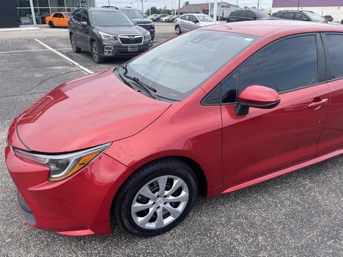 Used 2021 Toyota Corolla LE FWD image 12