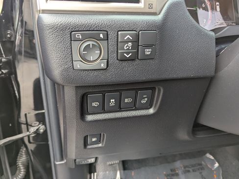 Used 2021 Lexus GX 460 Premium image 17