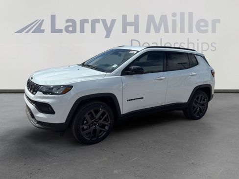 New 2026 Jeep Compass Latitude AWD/4WD image 1
