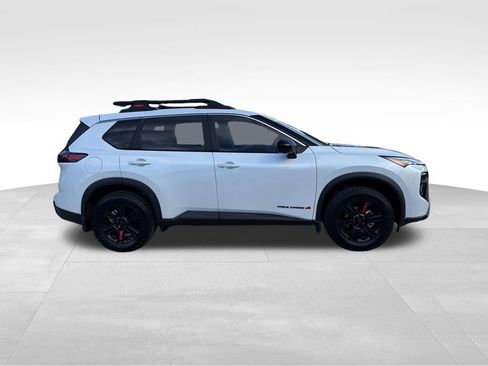 Used 2026 Nissan Rogue SV AWD/4WD image 9
