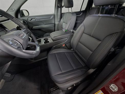 Used 2024 GMC Acadia Elevation image 11