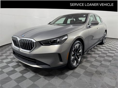 New 2025 BMW 530i xDrive image 3