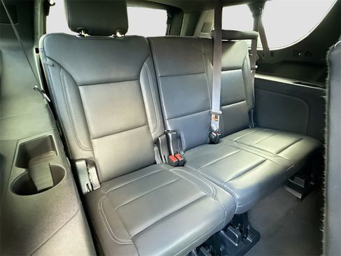 Used 2023 Chevrolet Suburban LT image 29