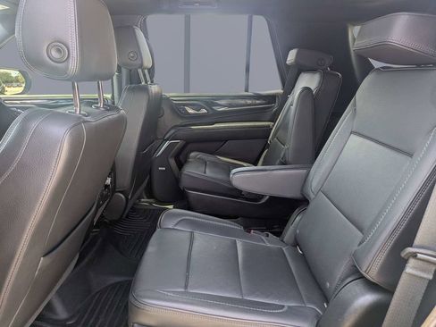 Used 2021 GMC Yukon Denali w/ Denali Premium Package AWD/4WD image 14