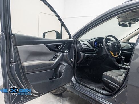 Used 2023 Subaru Crosstrek 2.5i Sport AWD/4WD image 9