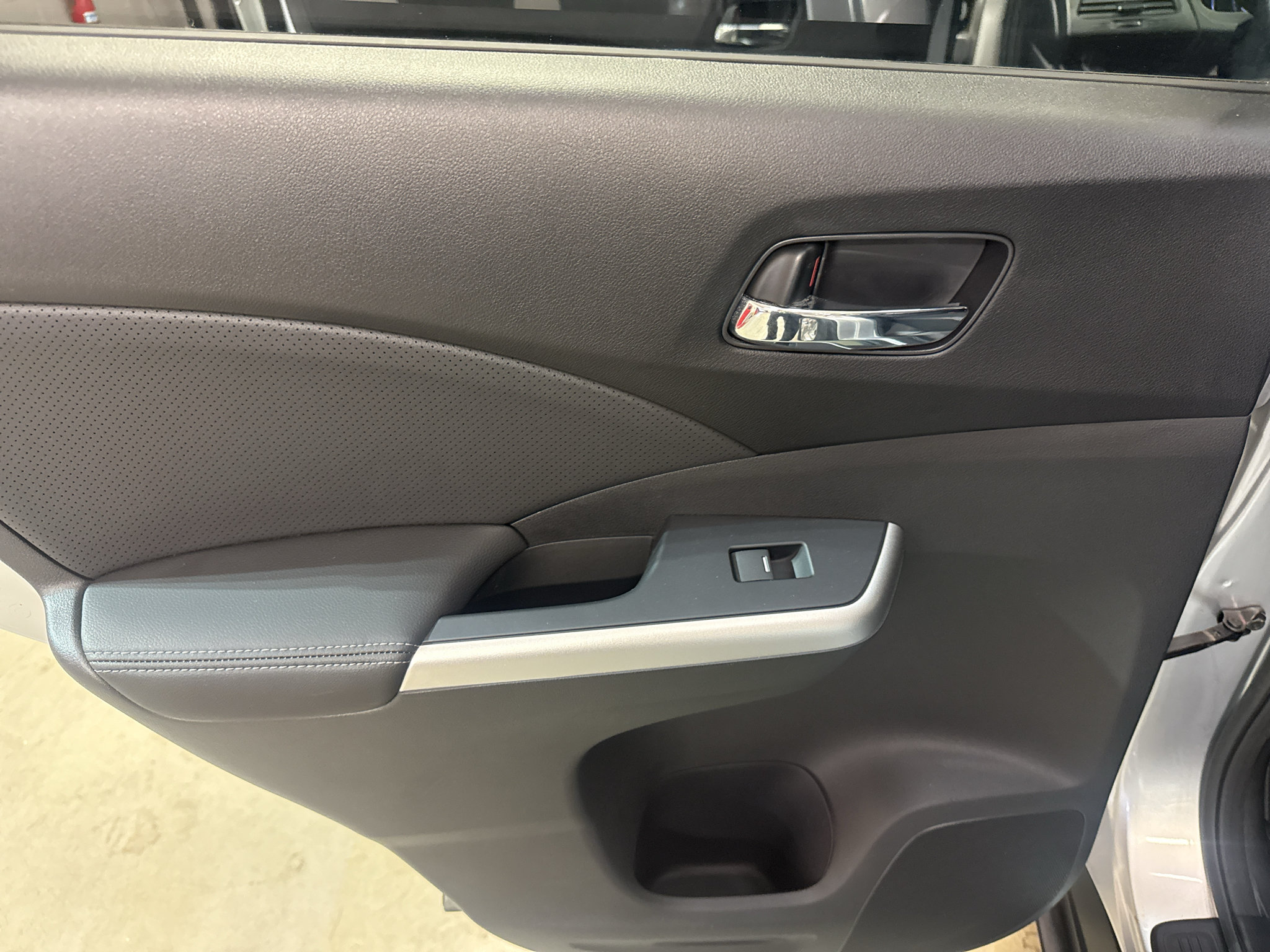 Used 2015 Honda CR-V EX-L image 34