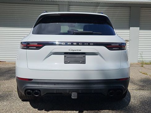 Certified 2023 Porsche Cayenne AWD/4WD image 6