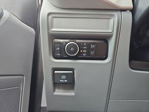 Used 2023 Ford F150 XLT AWD/4WD image 23