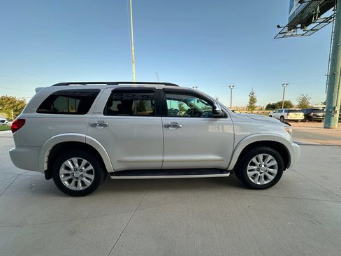 Used 2008 Toyota Sequoia Platinum RWD image 6