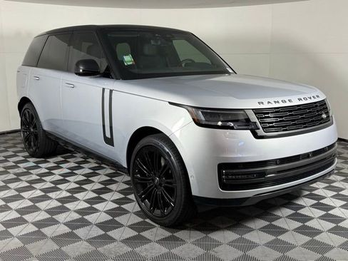 New 2025 Land Rover Range Rover SE image 10
