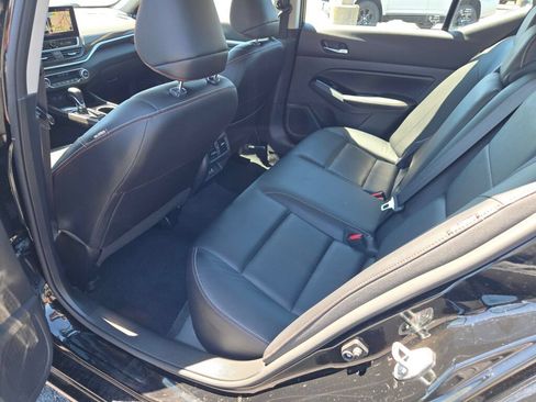 Used 2023 Nissan Altima 2.0 SR FWD image 19