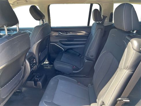 Used 2022 Jeep Grand Cherokee L Laredo w/ Luxury Tech Group I image 11