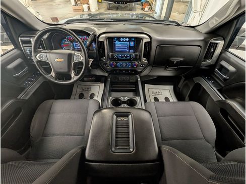 Used 2018 Chevrolet Silverado 1500 LT w/ All Star Edition image 10