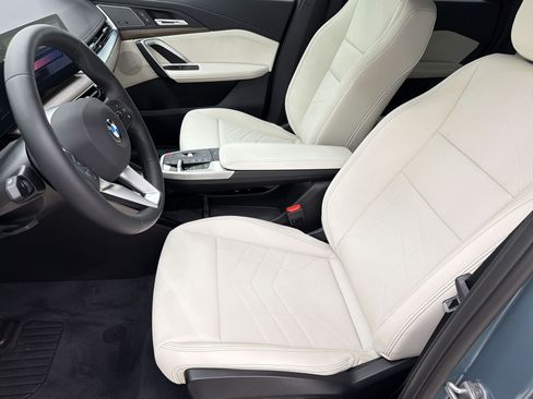 New 2026 BMW X1 xDrive28i w/ Technology Package AWD/4WD image 5