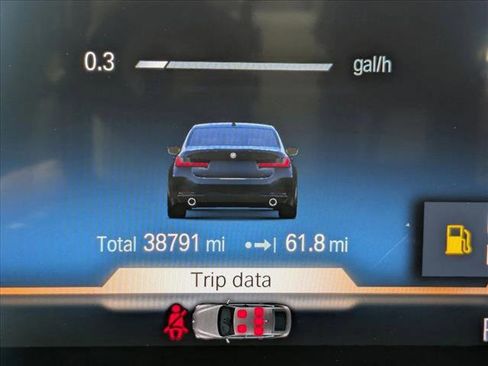 Used 2023 BMW 330i Sedan w/ Convenience Package image 12